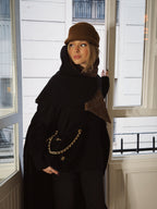 Alice Kaşe Kapşionlu Pelerin